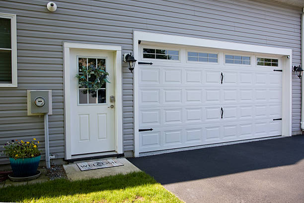 24/7 Emergency Garage Door Panel Replacement experts in Shenandoah, LA